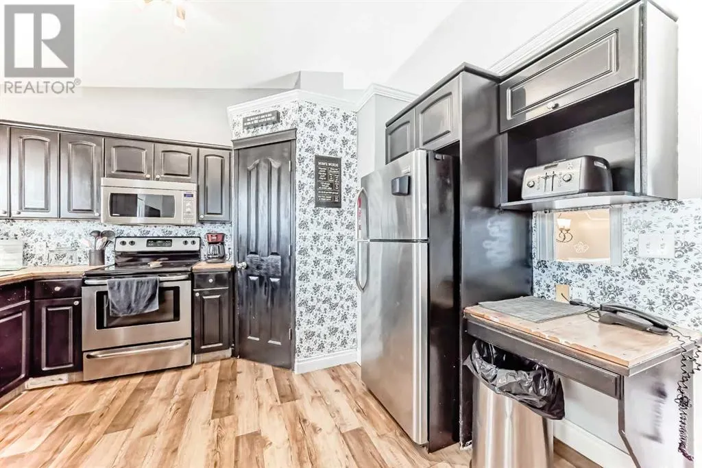 203 Strathaven Bay