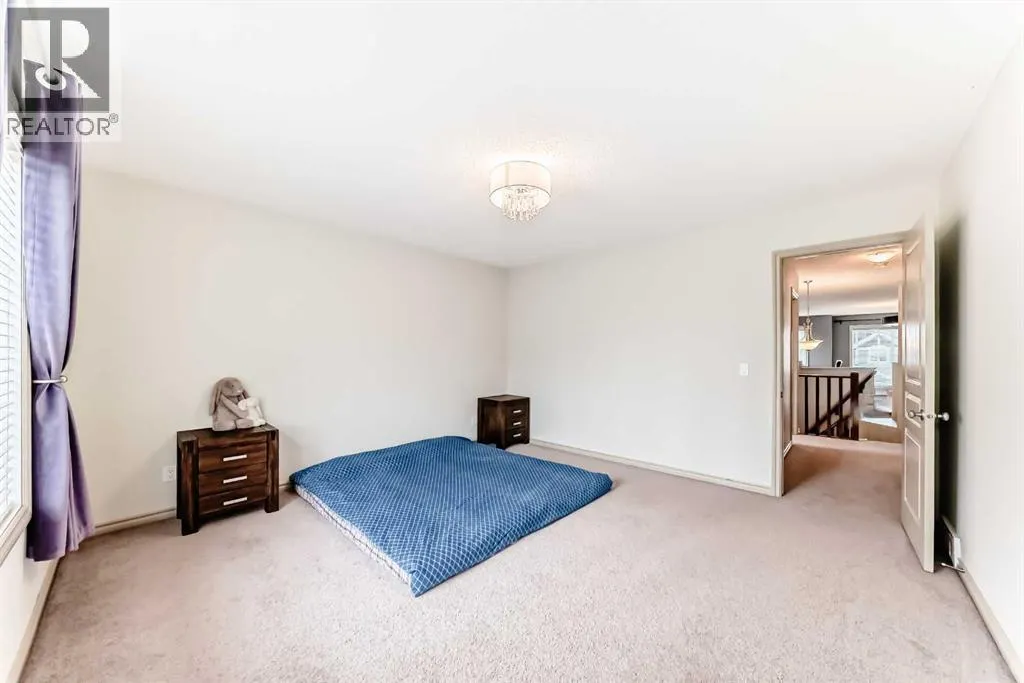 103 Aspen Hills Close SW