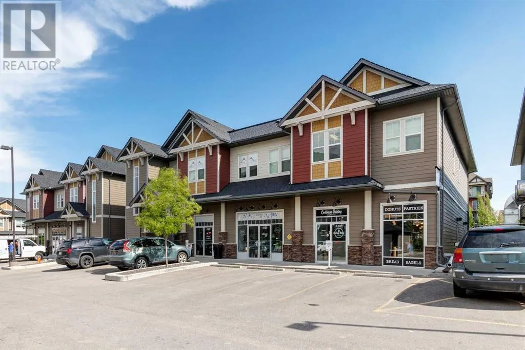 220, 15 Sunset Square