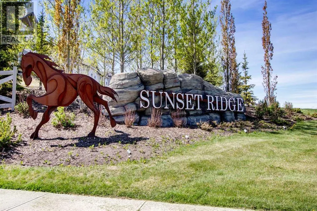 220, 15 Sunset Square