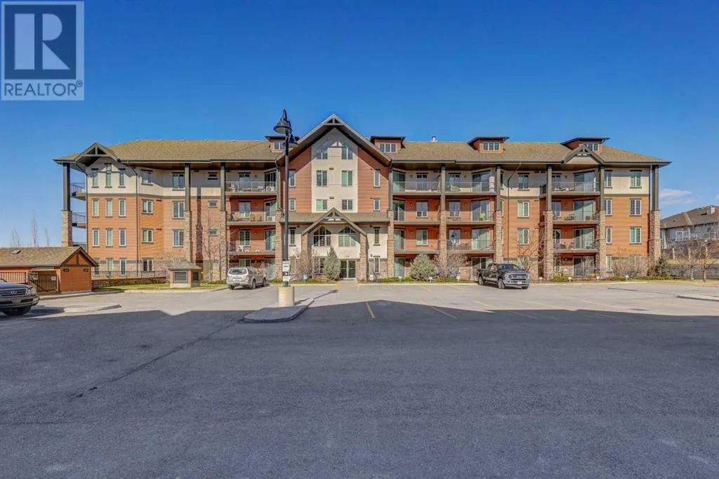 220, 15 Sunset Square