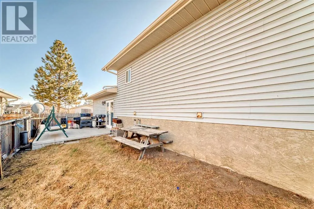 12 Castlebrook Way NE