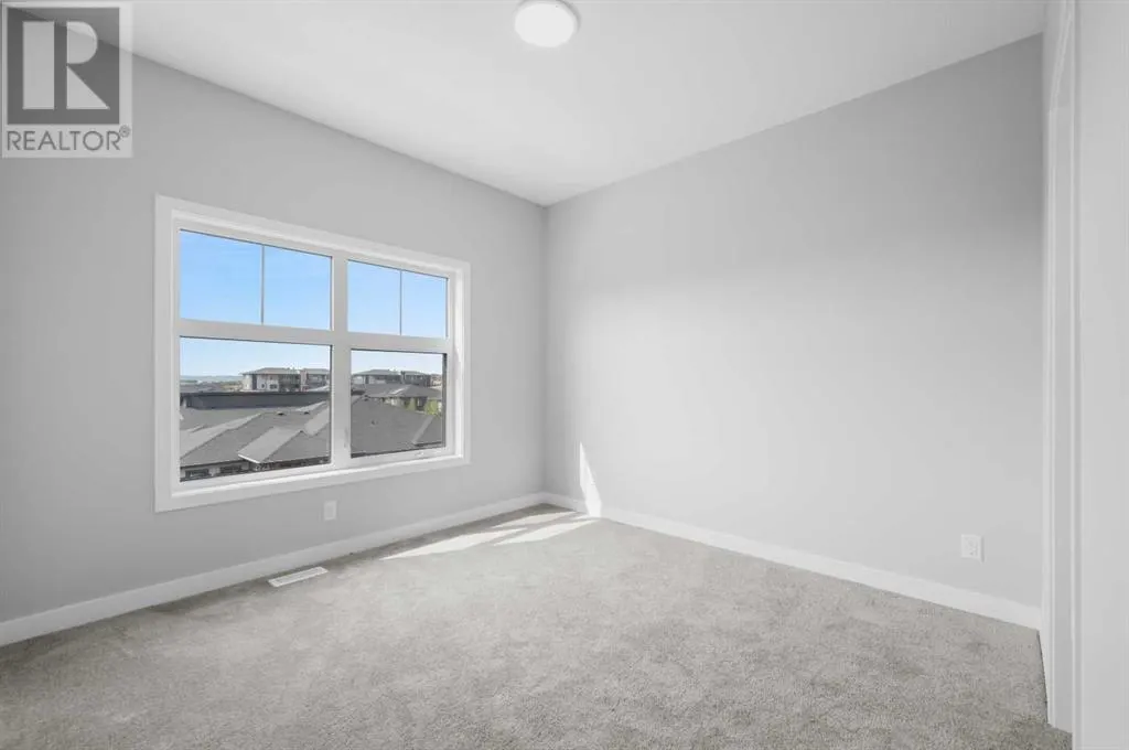 607 Mahogany Road SE
