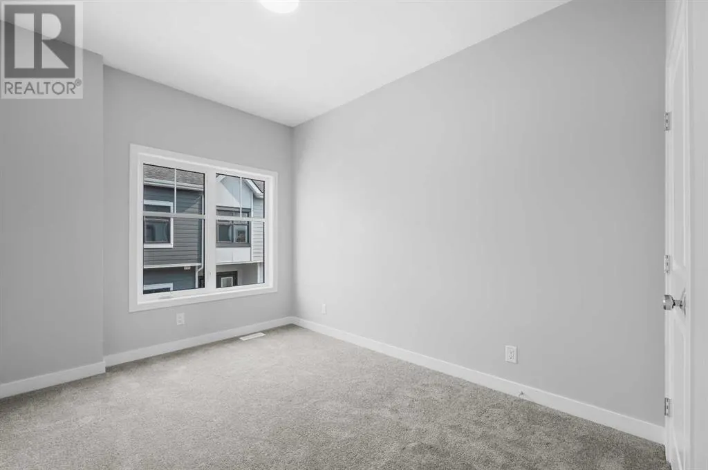 607 Mahogany Road SE