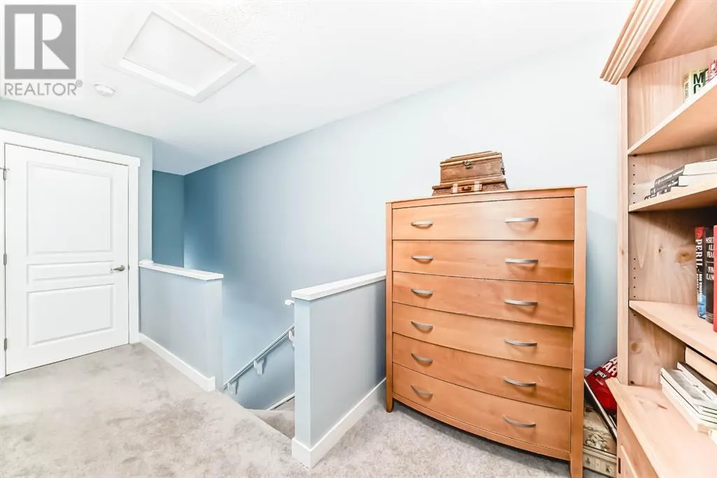 1605, 32 Horseshoe Crescent