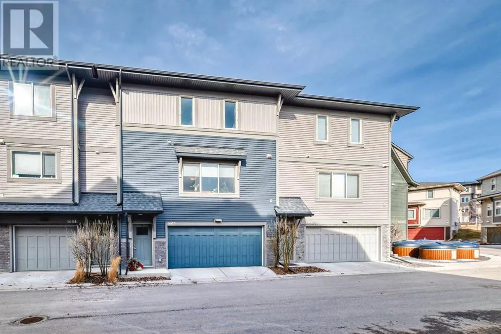 1605, 32 Horseshoe Crescent