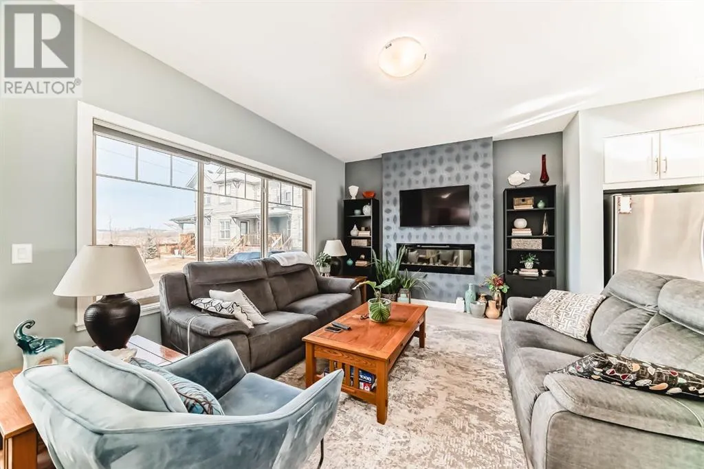 1605, 32 Horseshoe Crescent