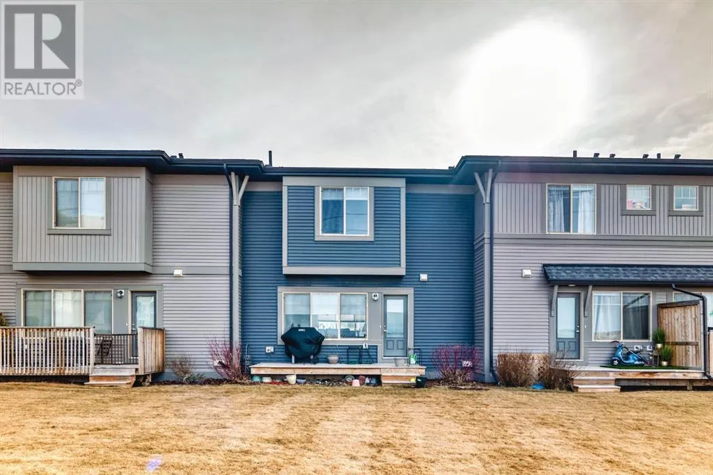 1605, 32 Horseshoe Crescent