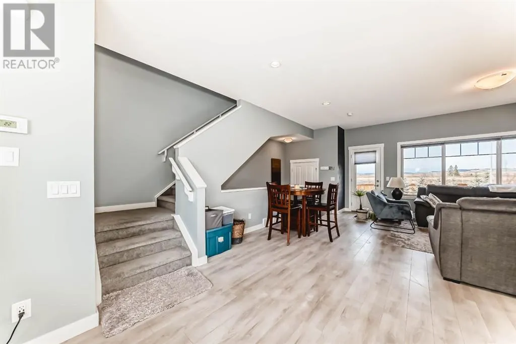 1605, 32 Horseshoe Crescent