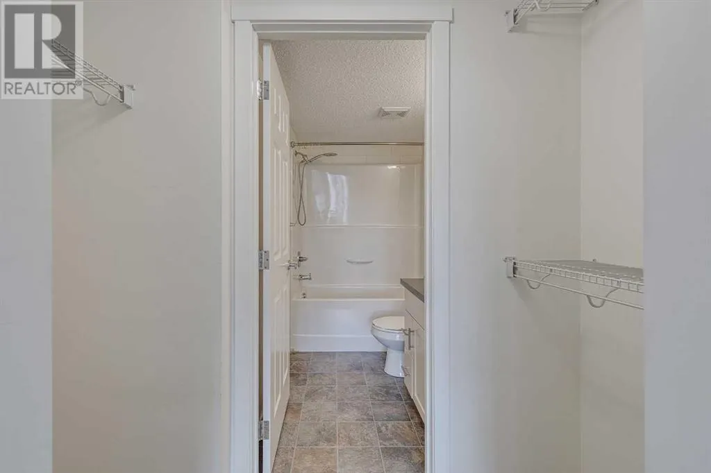 5308, 279 Copperpond Common SE