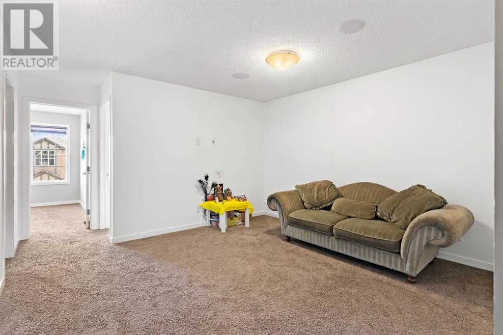15 Legacy Close SE