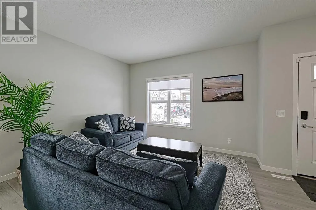 707, 250 Fireside View