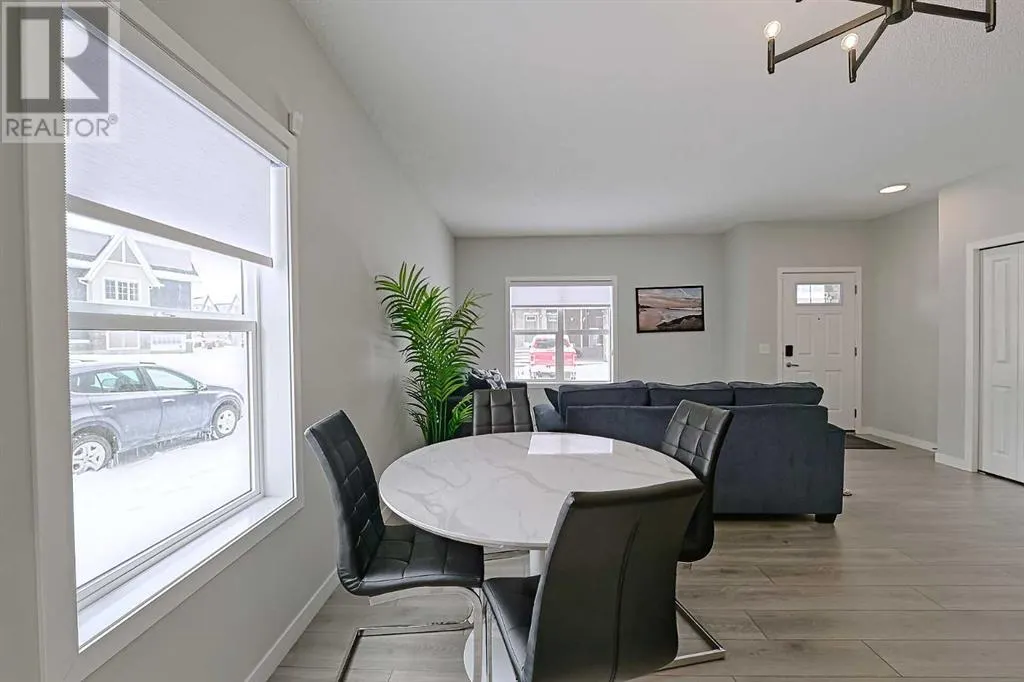 707, 250 Fireside View
