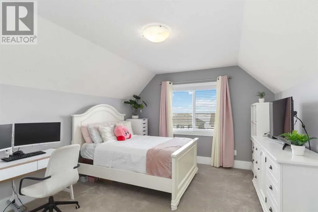 173 Ward Crescent