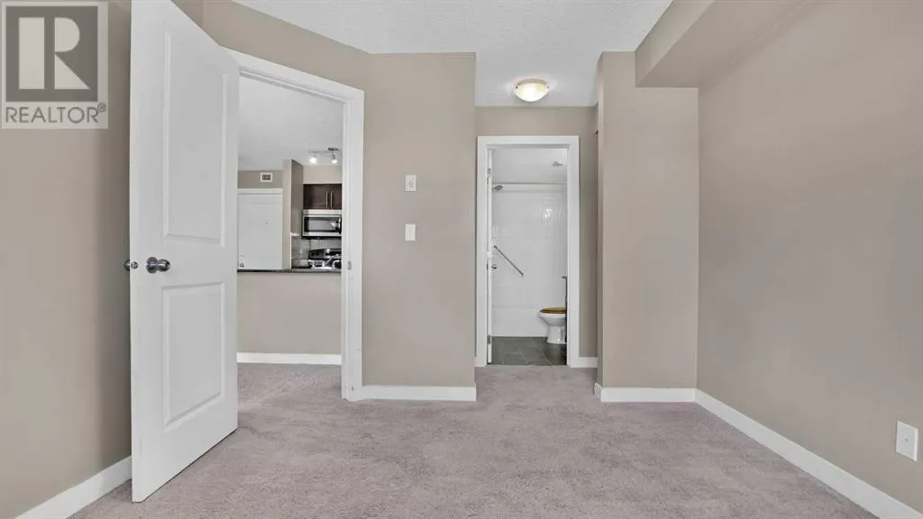 8409, 403 Mackenzie Way SW