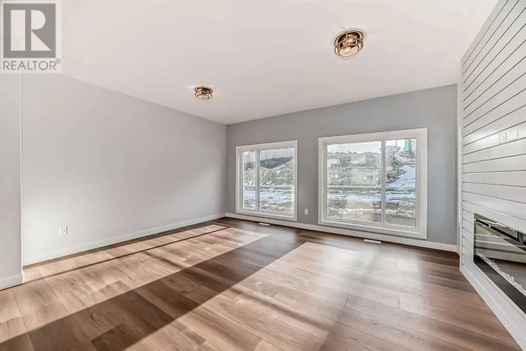 488 Rivercrest View