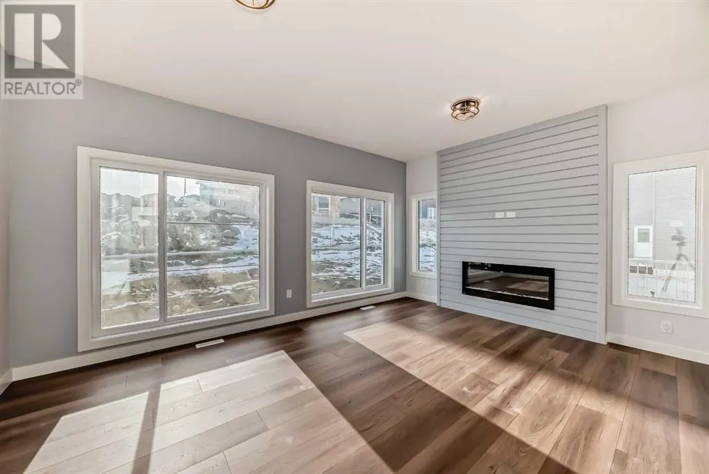 488 Rivercrest View