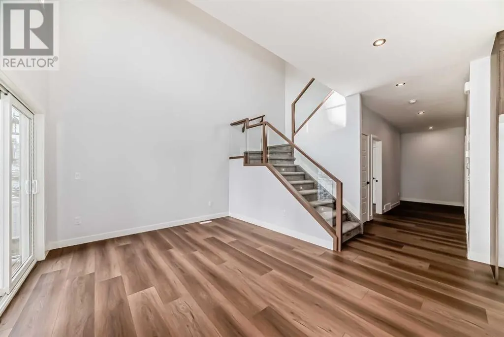 488 Rivercrest View