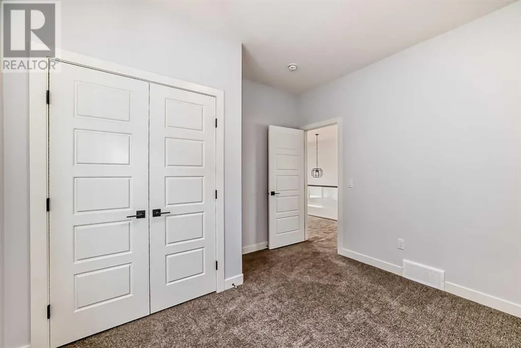 488 Rivercrest View