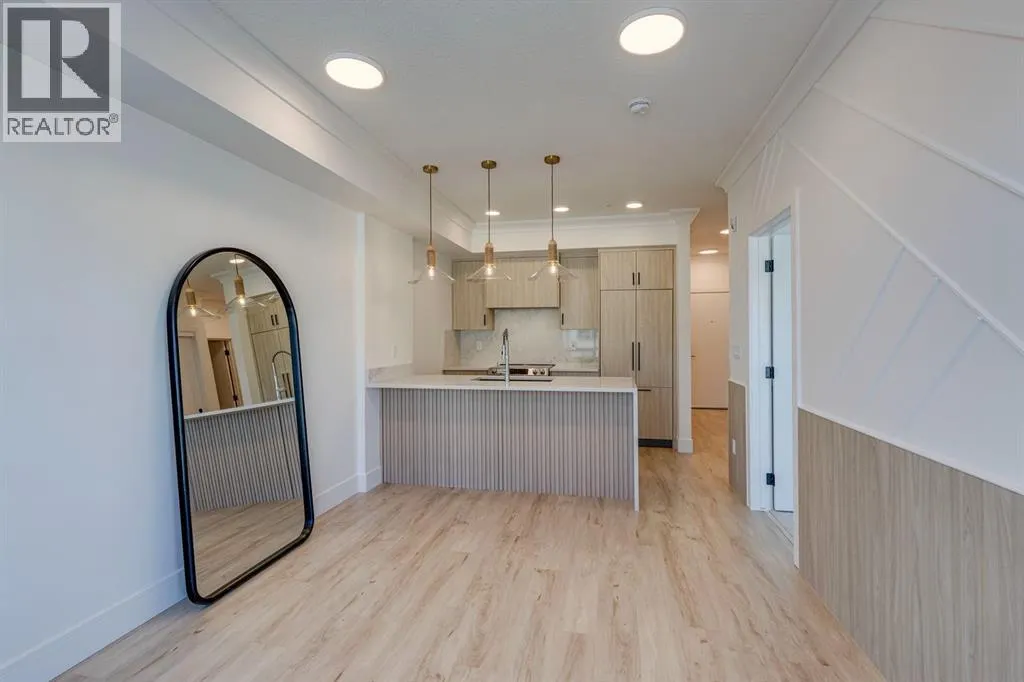 214, 370 Dieppe Drive SW