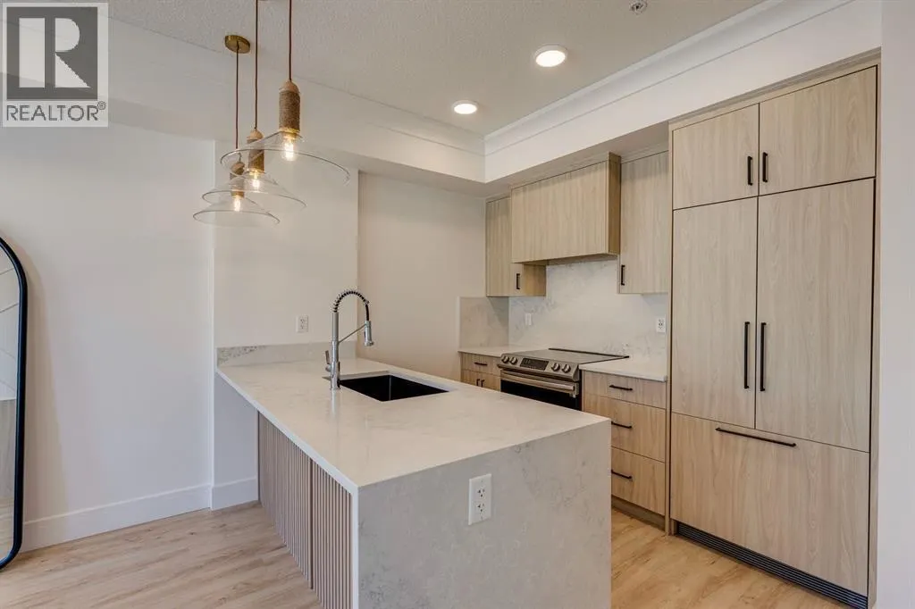 214, 370 Dieppe Drive SW