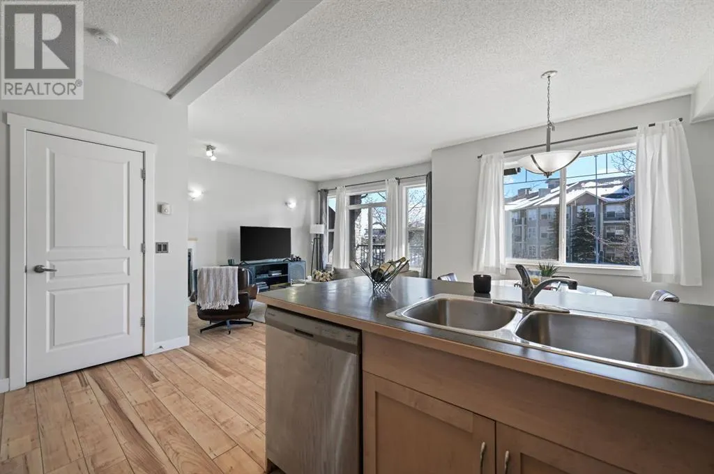 2205, 211 Aspen Stone Boulevard SW