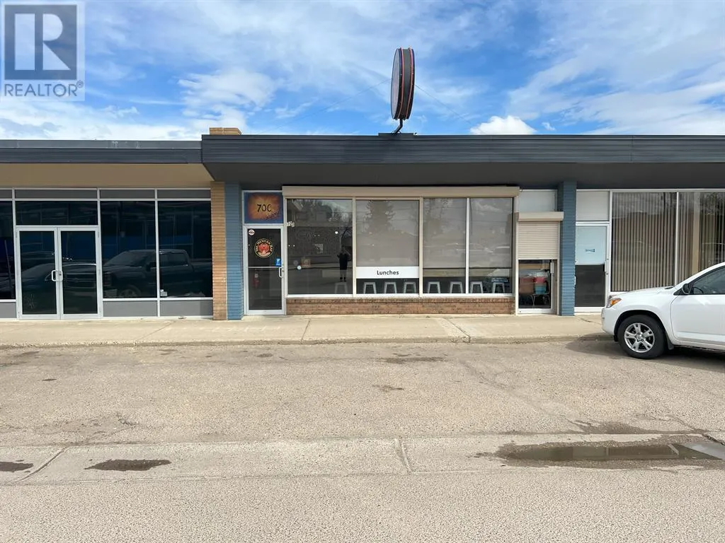 70C 8 Street NW
