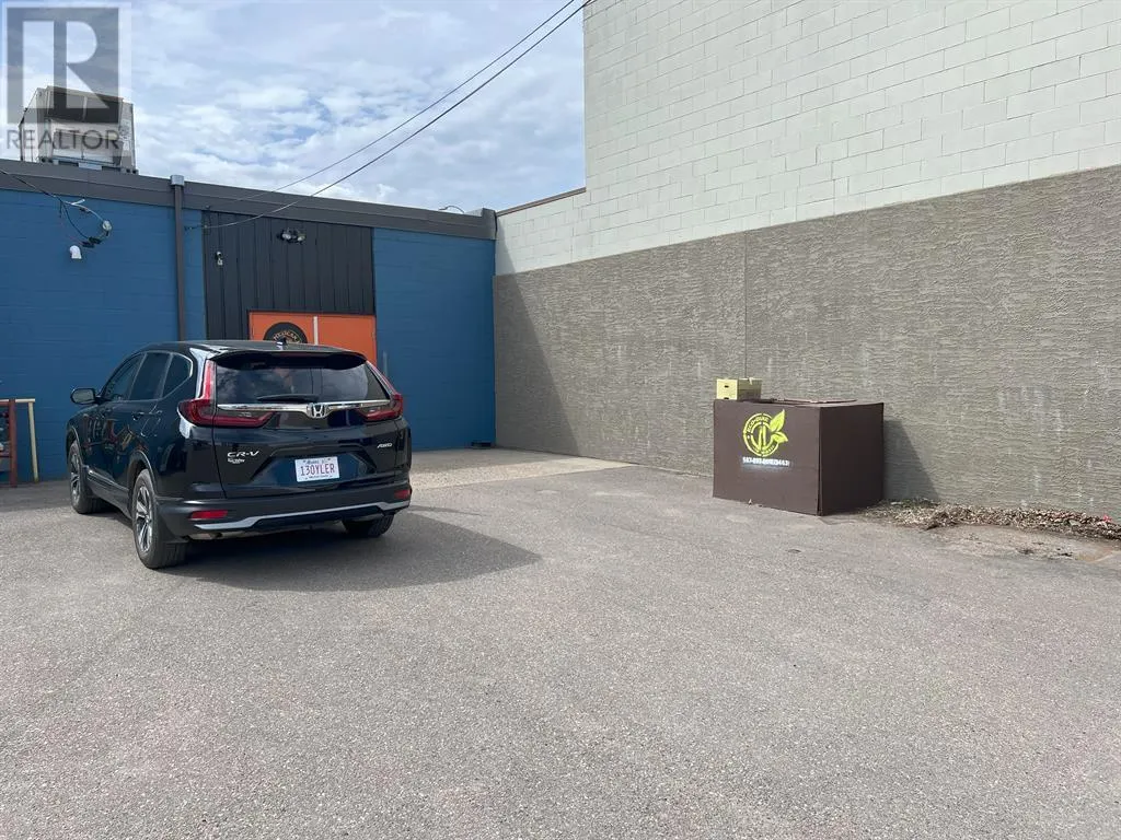 70C 8 Street NW