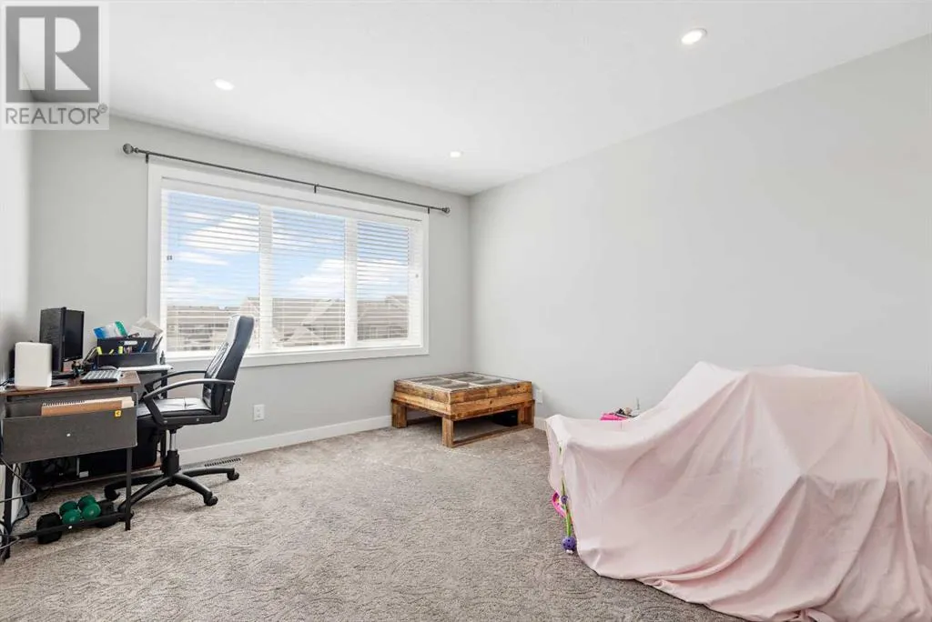 40 Ellington Crescent