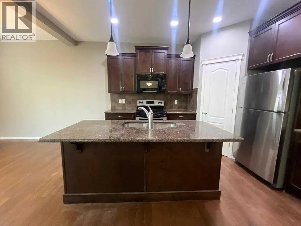 196 Cranberry Circle SE