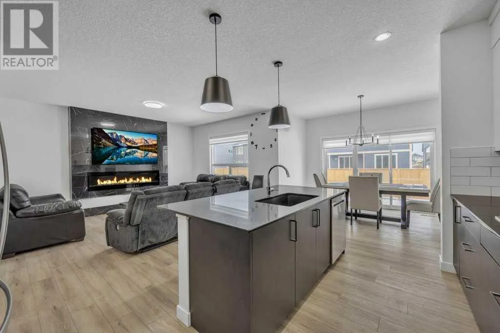 1098 Midtown Avenue SW