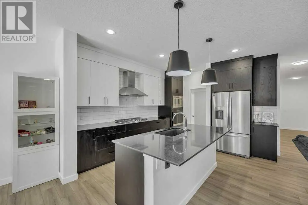 1098 Midtown Avenue SW