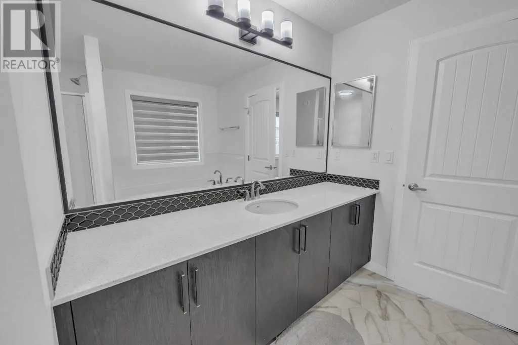 1098 Midtown Avenue SW