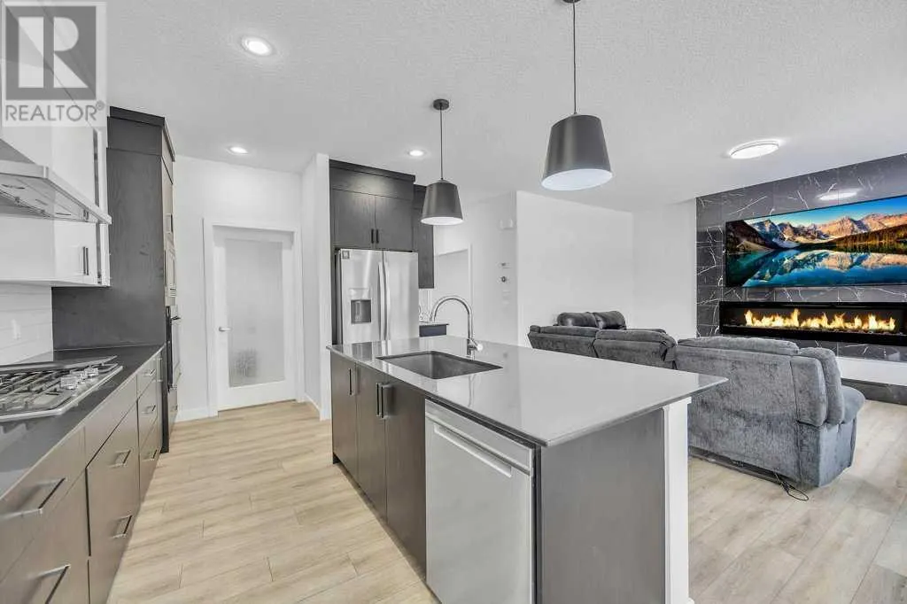 1098 Midtown Avenue SW