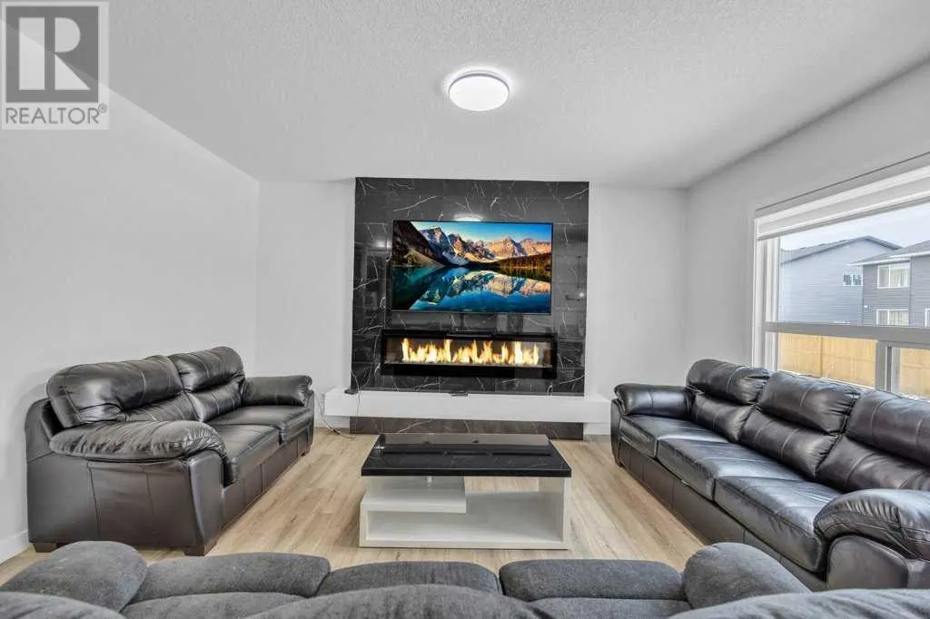 1098 Midtown Avenue SW