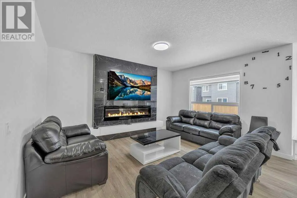 1098 Midtown Avenue SW