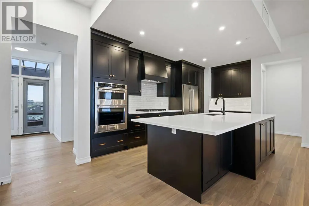301, 130 Marina Cove SE