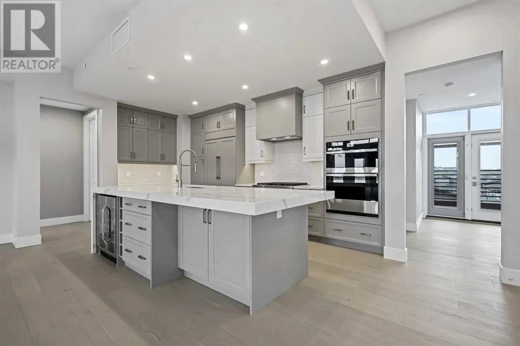 302, 130 Marina Cove SE