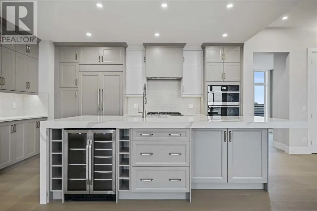 302, 130 Marina Cove SE