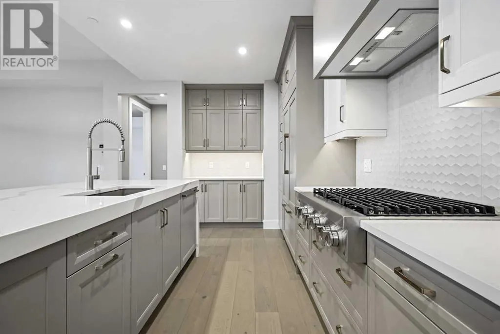 302, 130 Marina Cove SE