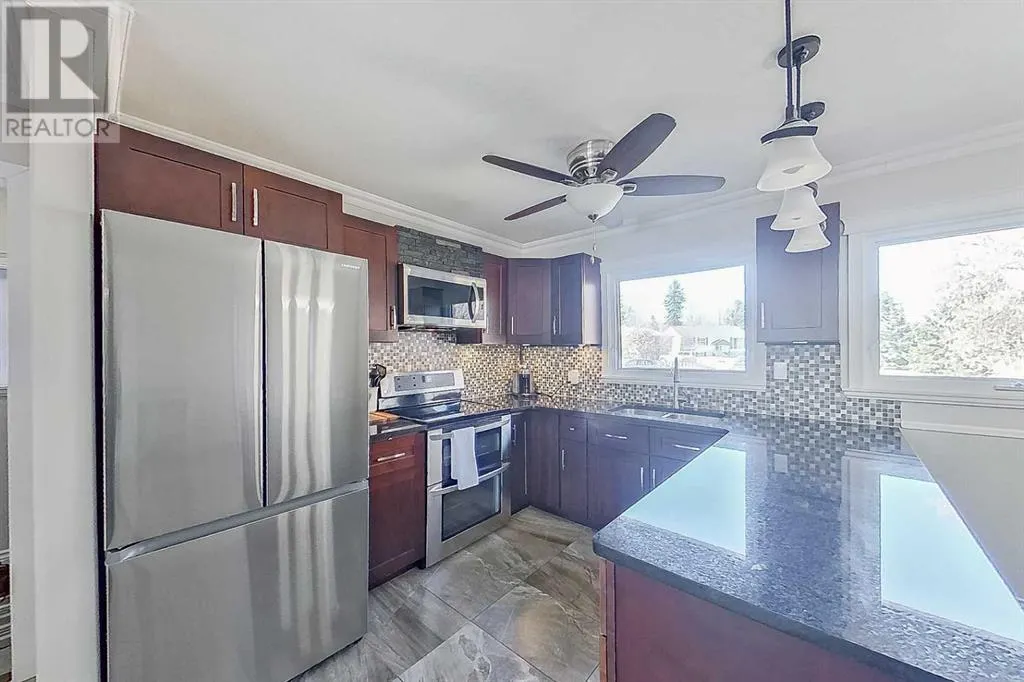 4 Peden Crescent