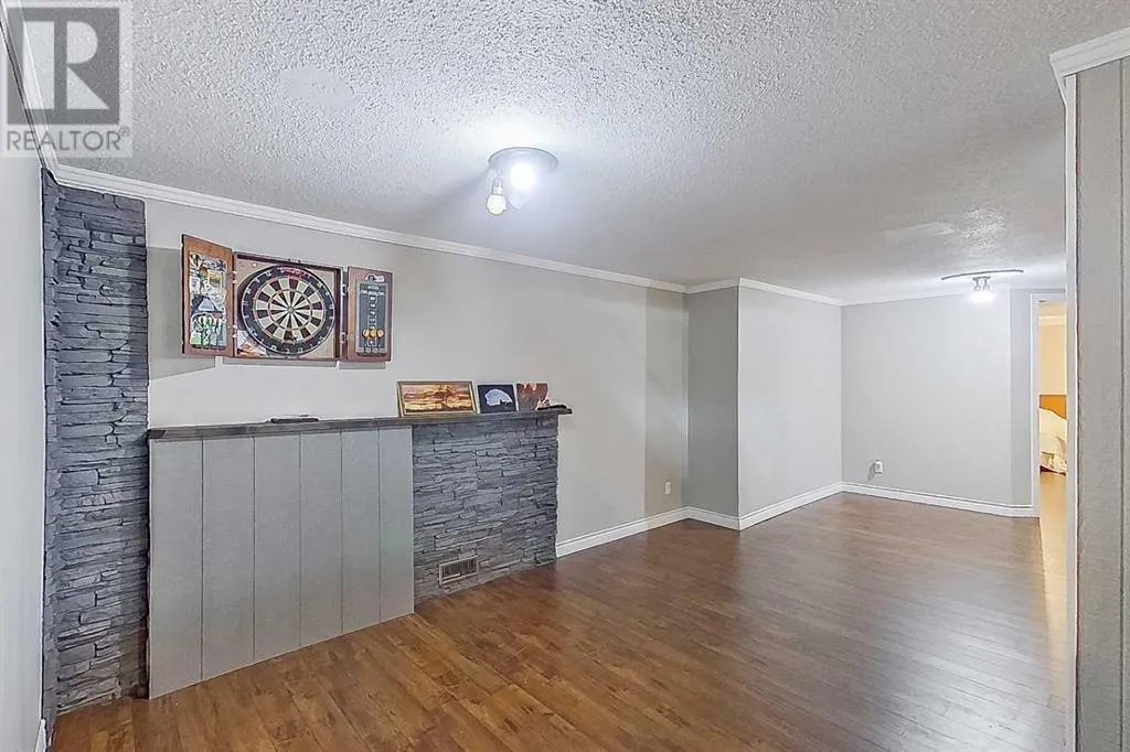 4 Peden Crescent