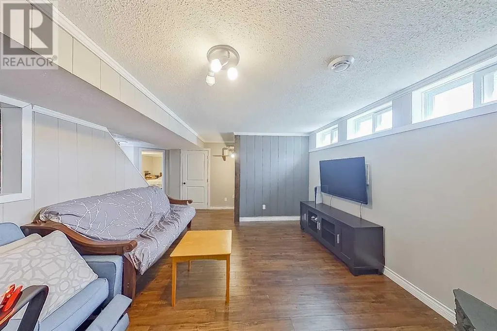4 Peden Crescent