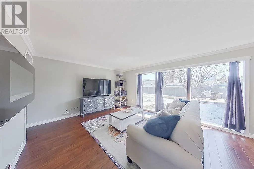 4 Peden Crescent