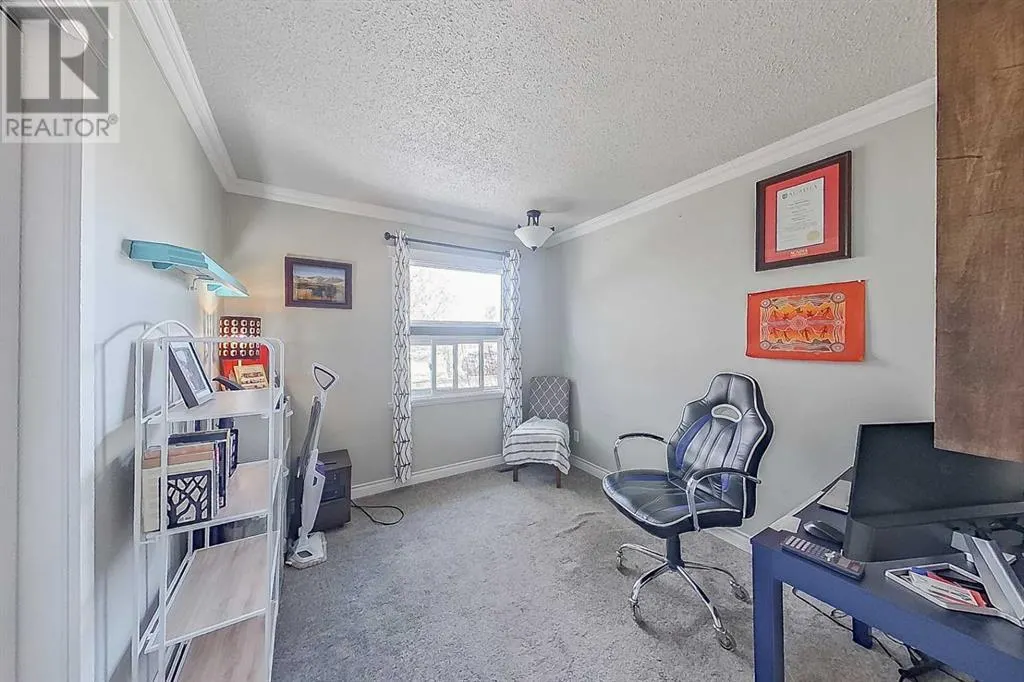4 Peden Crescent
