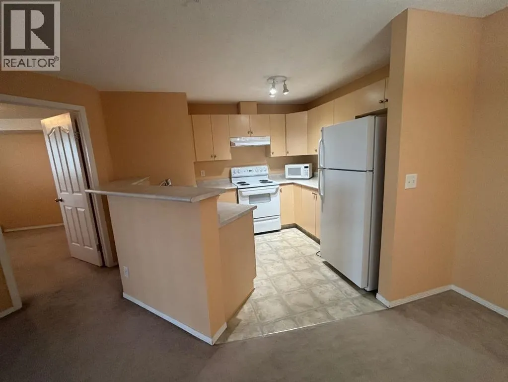 3318, 10 Prestwick Bay SE