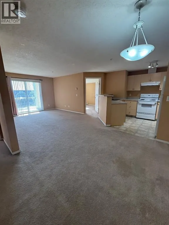 3318, 10 Prestwick Bay SE
