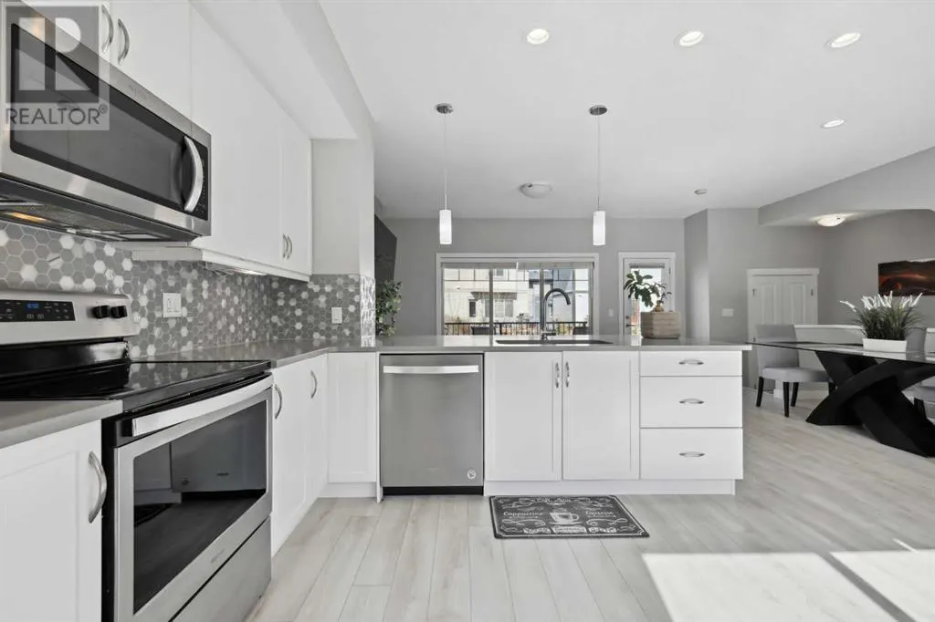 1001, 32 Horseshoe Crescent