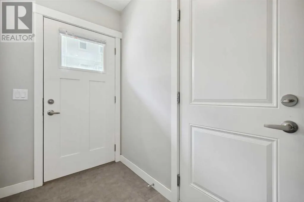 1001, 32 Horseshoe Crescent