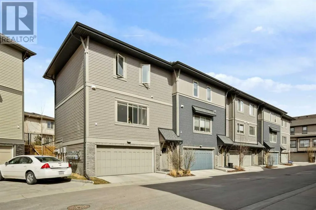 1001, 32 Horseshoe Crescent